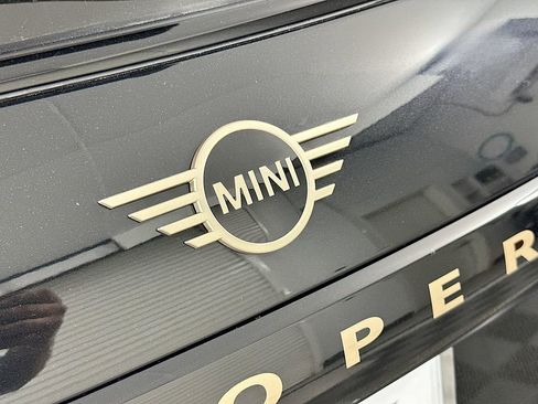 Certified 2025 MINI Cooper 2-Door Hardtop image 21