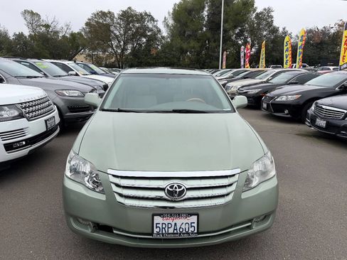 Used 2006 Toyota Avalon Limited image 2