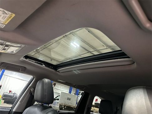 Used 2015 Toyota Highlander Limited image 20