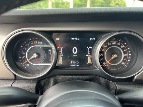 Used 2018 Jeep Wrangler Unlimited Sport S AWD/4WD image 21