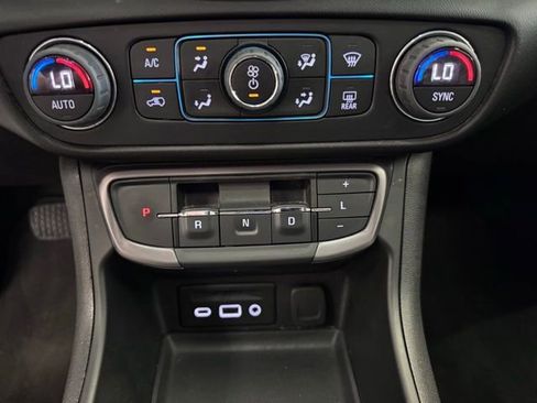 Used 2024 GMC Terrain AT4 image 22