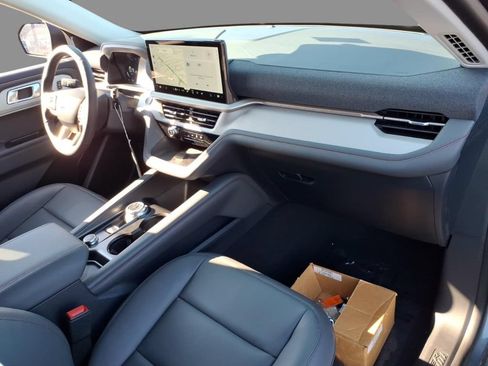 New 2026 Ford Explorer Active w/ Active Comfort Package AWD/4WD image 11