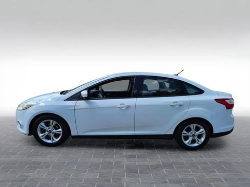 Used 2014 Ford Focus SE FWD image 4