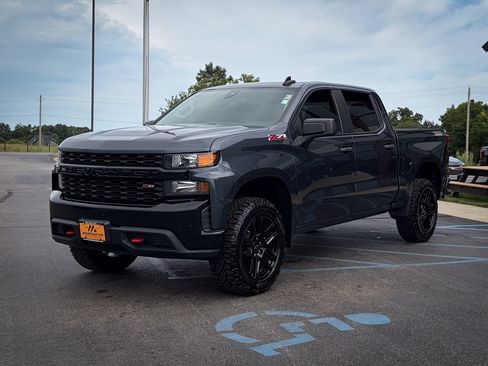 Used 2022 Chevrolet Silverado 1500 Custom Trail Boss w/ Safety Confidence Package AWD/4WD image 9