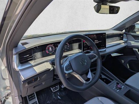 New 2026 Volkswagen Tiguan SE R-Line FWD image 12