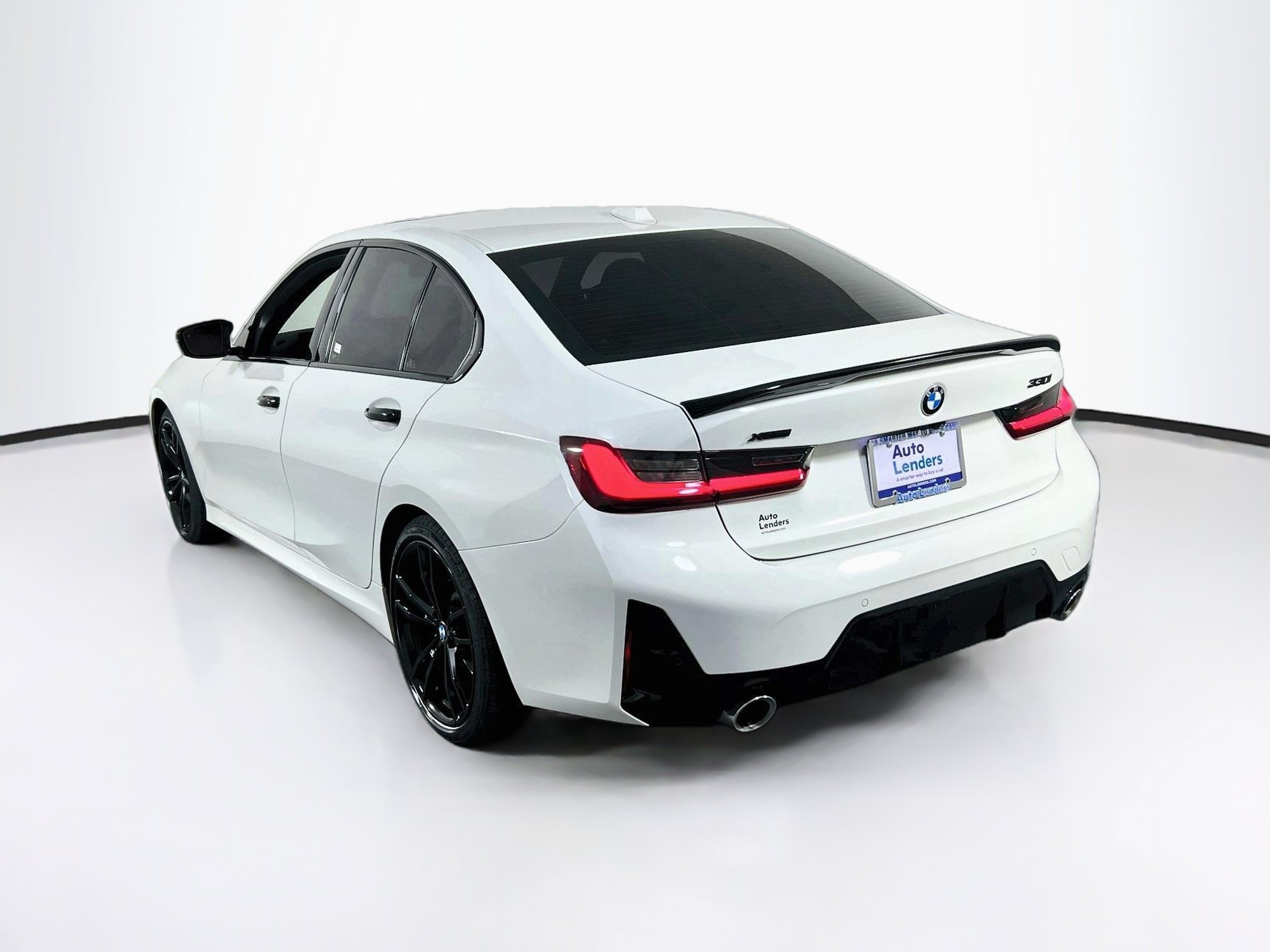 Used 2023 BMW 330i xDrive Sedan w/ M Sport Package AWD/4WD image 7