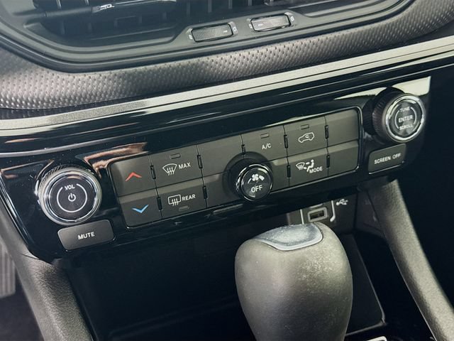 New 2026 Jeep Compass Latitude AWD/4WD image 16