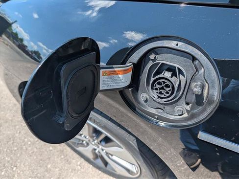 Used 2019 Hyundai Ioniq Plug-In Hybrid FWD image 10