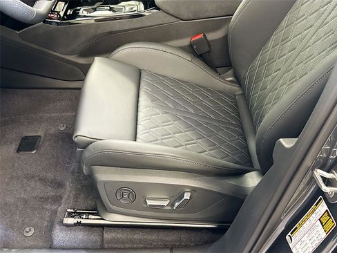 New 2027 Audi SQ6 e-tron Prestige AWD/4WD image 20