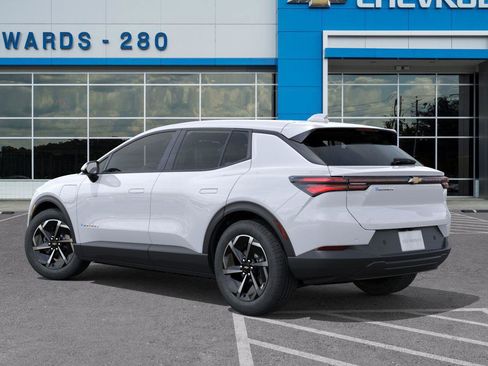 New 2026 Chevrolet Equinox EV LT image 3