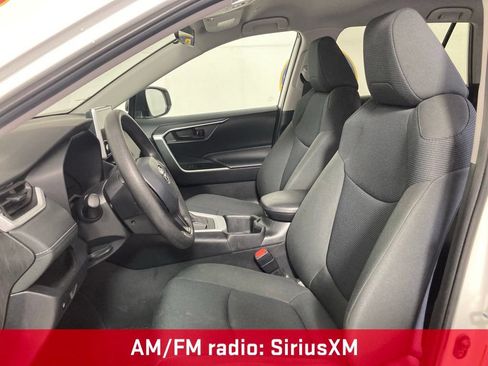 Used 2024 Toyota RAV4 LE AWD/4WD image 9