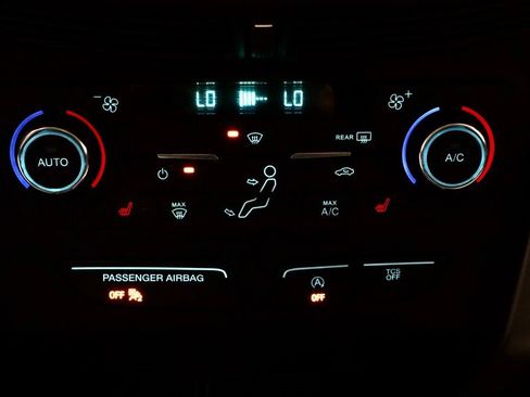 Certified 2017 Ford Escape SE image 31