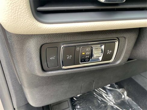 New 2025 Lincoln Corsair Reserve image 13