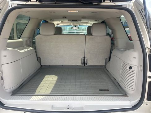 Used 2013 Chevrolet Tahoe LT RWD image 9