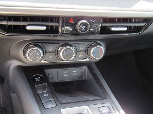 Certified 2025 Nissan Kicks SV w/ SV Premium Package FWD image 25