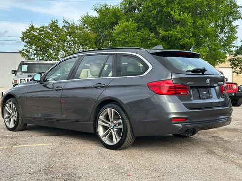 Used 2017 BMW 330i xDrive Wagon image 4