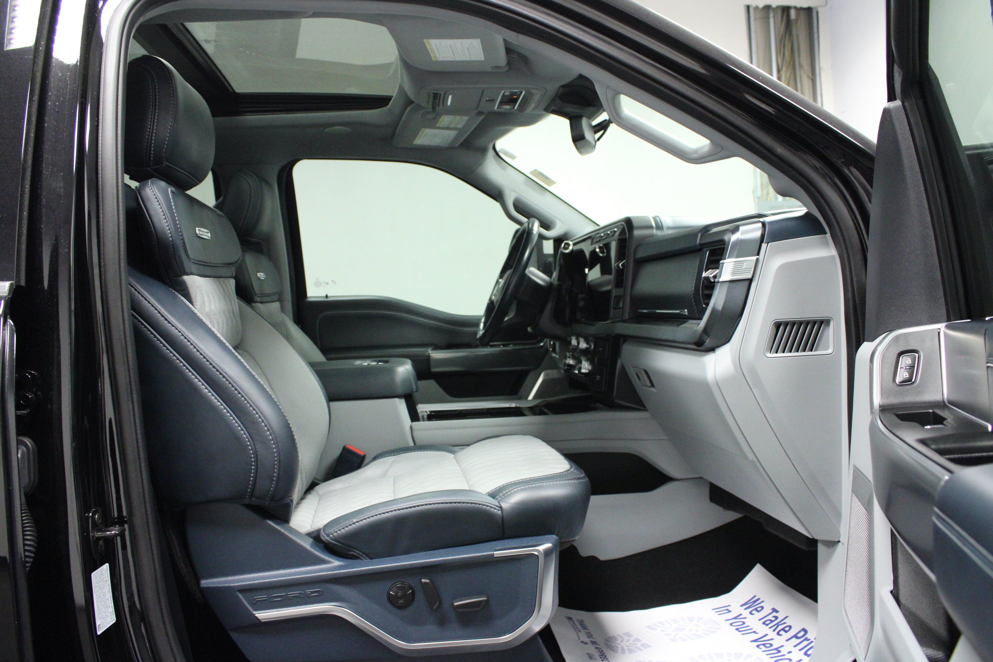 Used 2024 Ford F350 Limited w/ FX4 Off-Road Package AWD/4WD image 16