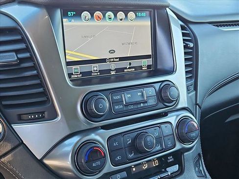 Used 2018 Chevrolet Suburban LT w/ LT Signature Package image 15