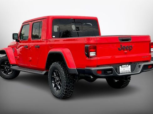 New 2025 Jeep Gladiator Sport image 3