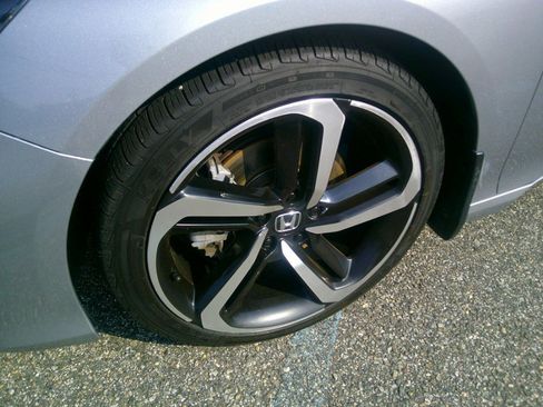 Used 2018 Honda Accord Sport image 30