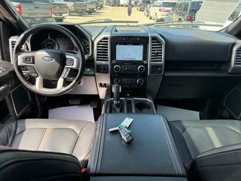 Used 2016 Ford F150 Platinum w/ Equipment Group 701A Luxury AWD/4WD image 43