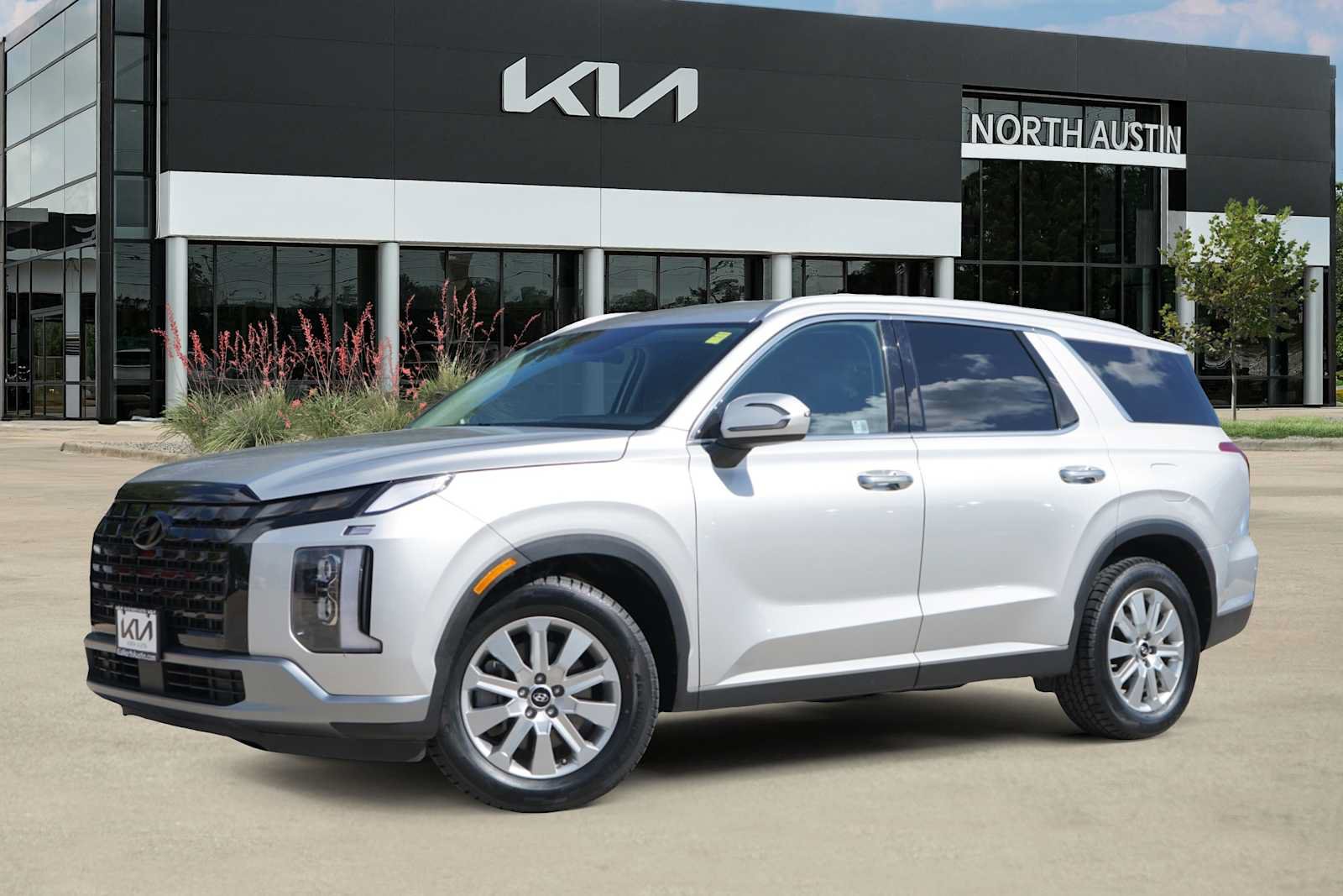 Used 2025 Hyundai Palisade SEL FWD image 1