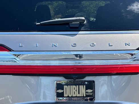 Used 2019 Lincoln Navigator L Reserve image 48