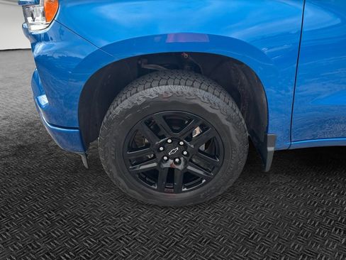 Used 2023 Chevrolet Silverado 1500 RST w/ Z71 Off-Road Package AWD/4WD image 11