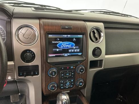 Used 2014 Ford F150 Lariat w/ Equipment Group 502A Luxury AWD/4WD image 18