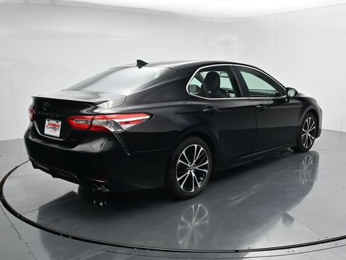 Used 2020 Toyota Camry SE w/ Audio Package FWD image 7