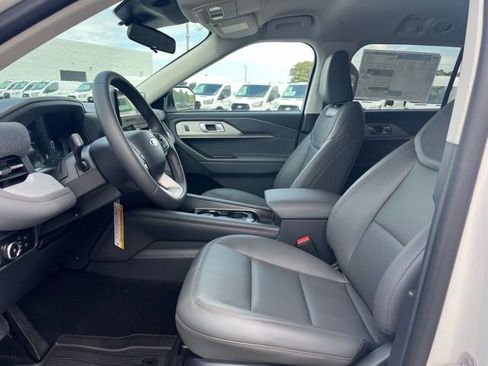New 2026 Ford Explorer Active image 5