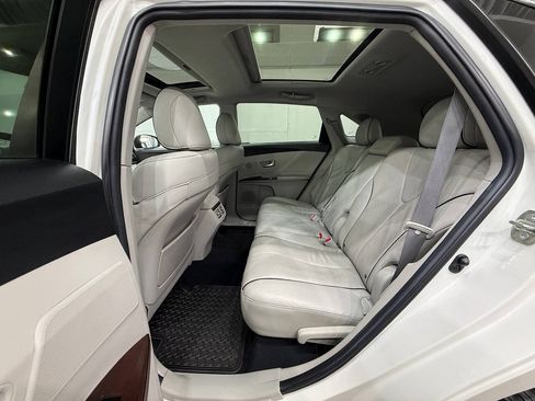 Used 2010 Toyota Venza AWD image 27