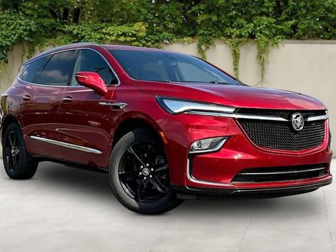 Certified 2023 Buick Enclave Essence w/ Experience Buick Package FWD image 3