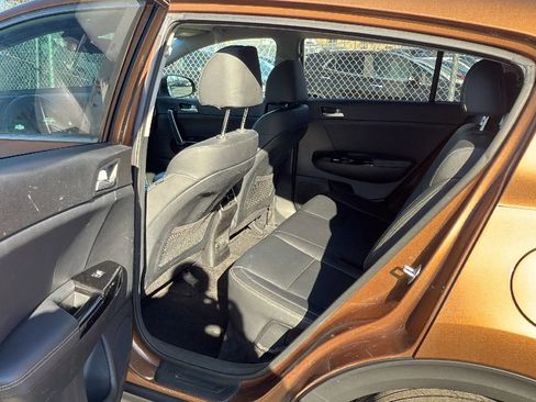 Used 2018 Kia Sportage EX image 28