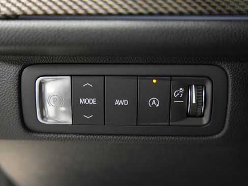 Used 2025 Chevrolet Traverse High Country w/ LPO, Floor Liner Package image 30