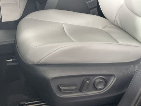 New 2026 Toyota Sienna XLE image 19