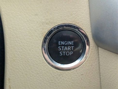 Used 2015 Toyota Highlander Limited image 24