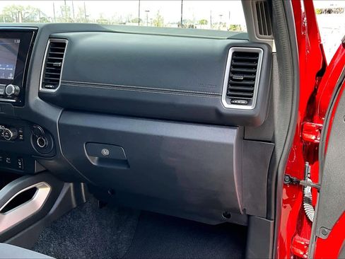 Certified 2023 Nissan Frontier SV w/ SV Convenience Package image 18