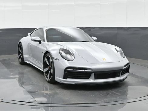 Used 2023 Porsche 911 Sport Classic RWD image 11