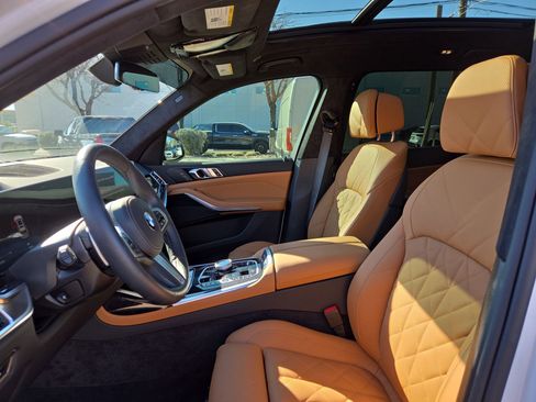 Certified 2026 BMW X7 xDrive40i w/ M Sport Package image 16