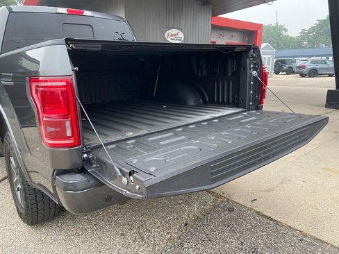 Used 2015 Ford F150 Lariat w/ Equipment Group 502A Luxury AWD/4WD image 28