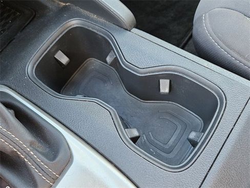 Used 2022 Nissan Frontier SV image 22