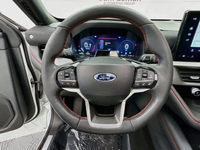 Used 2025 Ford Explorer ST-Line AWD/4WD image 11