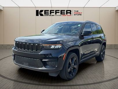 Used 2023 Jeep Grand Cherokee Altitude