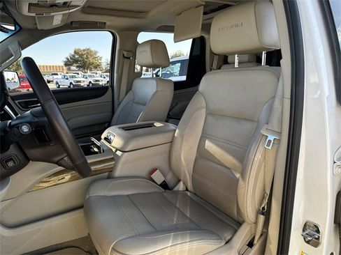 Used 2017 GMC Yukon Denali w/ Open Road Package image 27