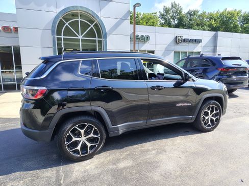 Certified 2024 Jeep Compass Limited AWD/4WD image 12