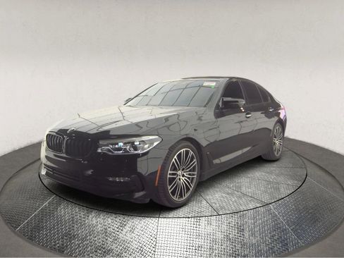 Used 2017 BMW 540i w/ Premium Package image 3