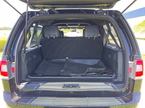 Used 2016 Lincoln Navigator L Select AWD/4WD image 18