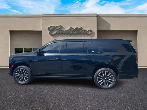 Certified 2023 Cadillac Escalade ESV Sport Platinum image 6