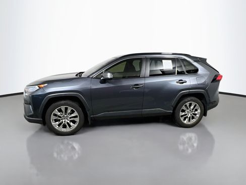 Used 2019 Toyota RAV4 XLE Premium FWD image 9